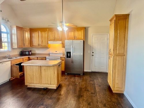 51 Hunters Ridge Dr, Fayetteville, TN, 37334-7368 | Card Image