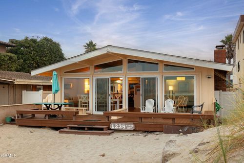 1235 Capri Way, Oxnard, CA, 93035-1808 | Card Image