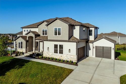 17321 Larsen St, Overland Park, KS, 66221-8558 | Card Image