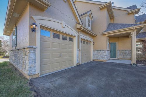 21063 W 118th Terrace, Olathe, KS, 66061 | Card Image