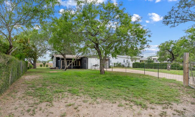 1204 Fannin St, House other with 2 bedrooms, 1 bathrooms and null parking in George West TX | Image 22