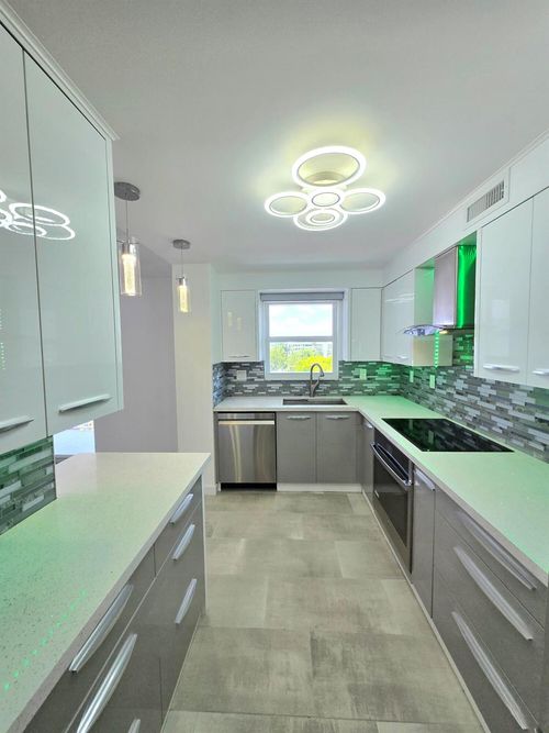 apt-414-137 Golden Isles Dr, Hallandale Beach, FL, 33009-5809 | Card Image