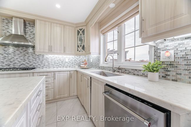 810 Cousens Terr, House other with 5 bedrooms, 3 bathrooms and 2 parking in Milton ON | Image 22
