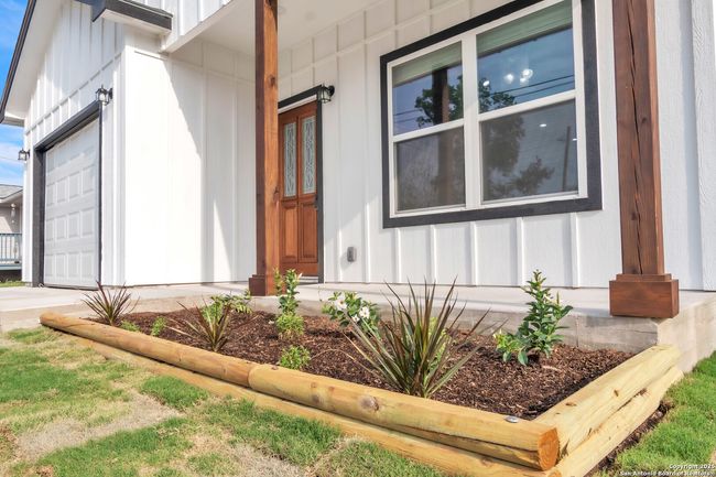 1702 17 Th St, House other with 3 bedrooms, 2 bathrooms and null parking in Hondo TX | Image 7