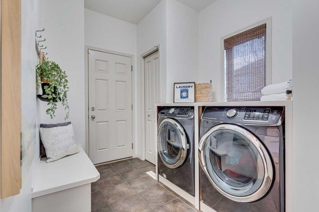 686 Chaparral Dr Se, House other with 5 bedrooms, 4 bathrooms and 4 parking in Calgary AB | Image 20