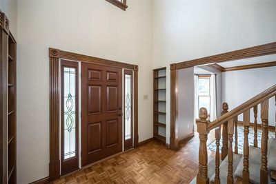 2 story foyer, entry has sidelights | Image 2