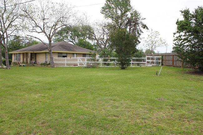 206 Riverside St, House other with 3 bedrooms, 3 bathrooms and null parking in Highlands TX | Image 45
