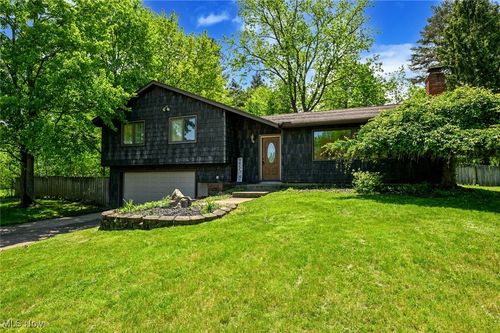 17159 Turkey Meadow Ln, Strongsville, OH, 44136-6444 | Card Image
