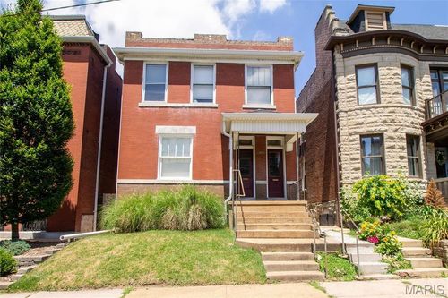 3857 Botanical, St Louis, MO, 63110 | Card Image