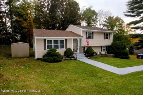 8 Fairview Dr, Copake, NY, 12516-1106 | Card Image