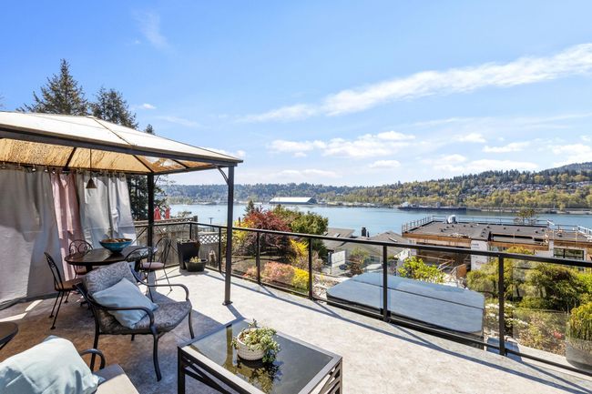 18 Axford Bay, House other with 4 bedrooms, 3 bathrooms and 6 parking in Port Moody BC | Image 1