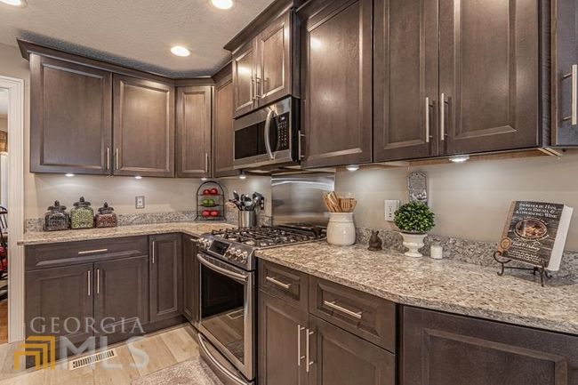 83 N Lake Dr, House other with 5 bedrooms, 4 bathrooms and 3 parking in Newnan GA | Image 15