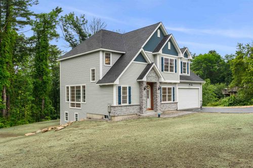 28 Auburn Rd, Hooksett, NH, 03106-2031 | Card Image