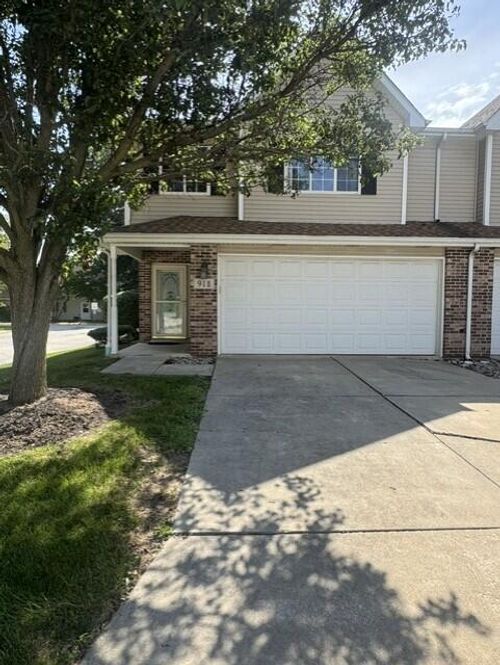 911 Penny Ct, Hobart, IN, 46342 | Card Image