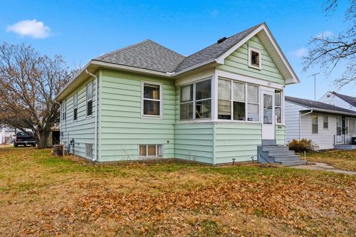 1036 Columbia St, Waterloo, IA, 50703-2310 | Card Image