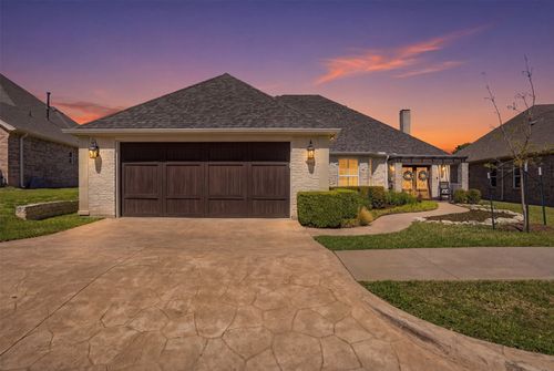 9012 Reata West Dr, Benbrook, TX, 76126-1846 | Card Image