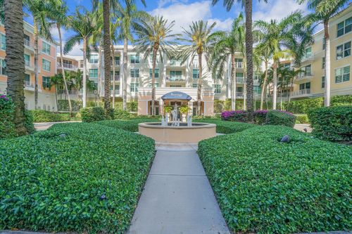 804 E Windward Way, Lantana, FL, 33462-8028 | Card Image