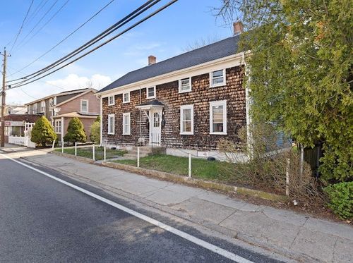 1692 Main St, West Warwick, RI, 02893-5306 | Card Image