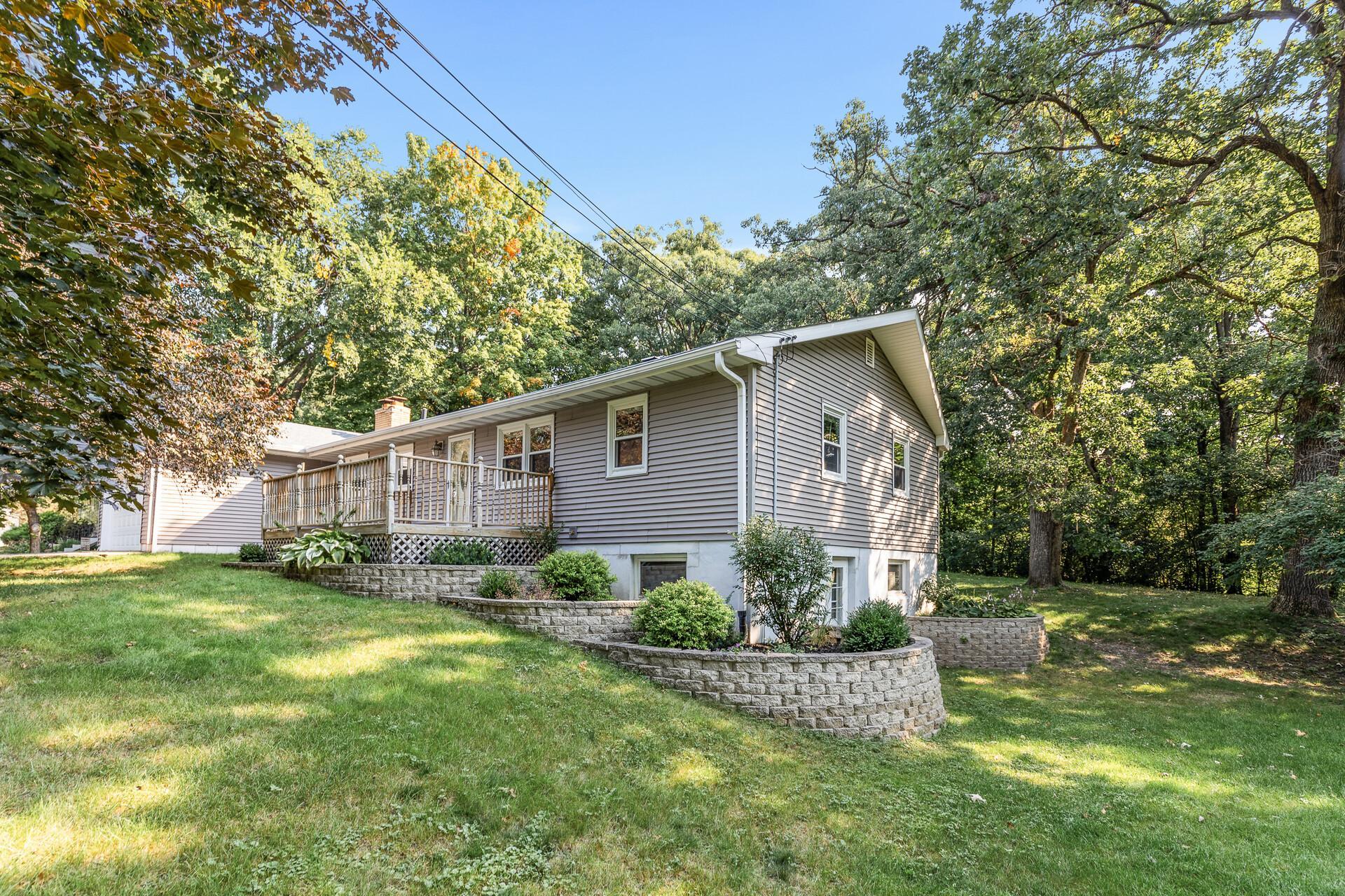 Pineview Ln, Minneapolis, MN 55441