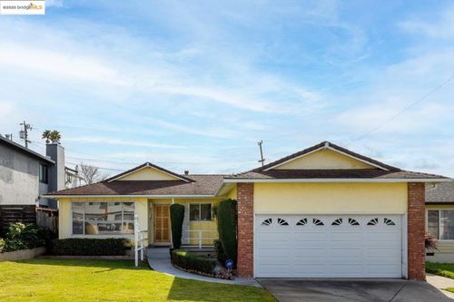 3000 Barkley Dr, Richmond, CA, 94806-2649 | Card Image
