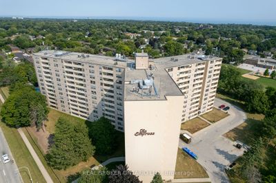 109 - 700 Dynes Rd, Condo with 3 bedrooms, 2 bathrooms and 1 parking in Burlington ON | Image 1