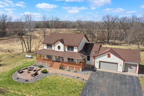 32126 Hornsby St Ne, North Branch, MN, 55056-6560 | Card Image