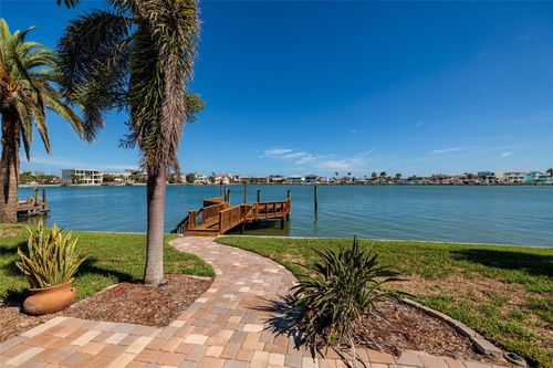 208 Bath Club Blvd N, NORTH REDINGTON BEACH, FL, 33708-1526 | Card Image