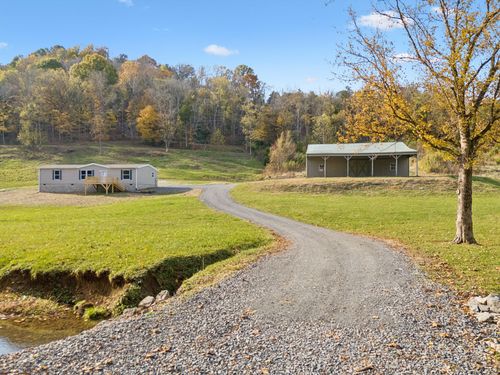 825 Gaulden Hollow Rd, Lafayette, TN, 37083-3516 | Card Image