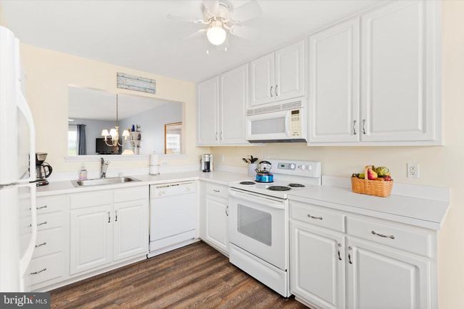 UNIT-1204 - 30399 Pavilion Dr, Condo with 2 bedrooms, 2 bathrooms and null parking in OCEAN VIEW DE | Image 10