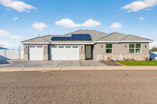 4806 Ferrington Ct, Redding, CA, 96003-5379 | Card Image