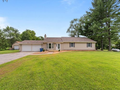 1610 Wisconsin St, Le Claire, IA, 52753-9615 | Card Image