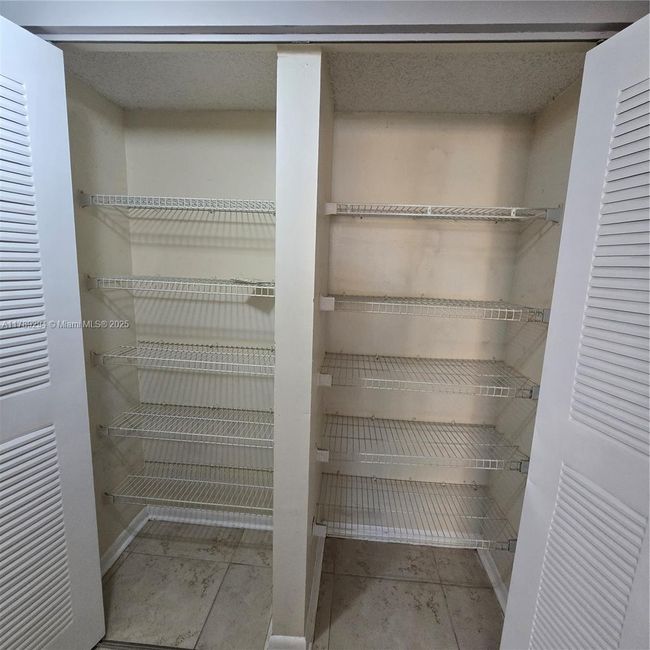 F114 - 9731 Fontainebleau Blvd, Condo with 1 bedrooms, 1 bathrooms and null parking in Miami FL | Image 10