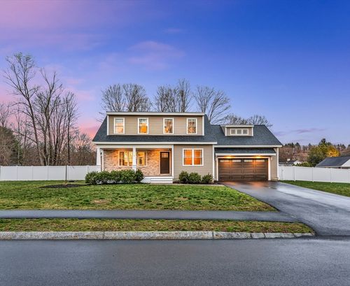 1 Billis Way, Groveland, MA, 01834-5400 | Card Image