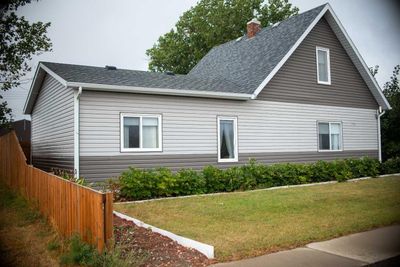 116 Retzke St, House detached with 4 bedrooms, 2 bathrooms and 4 parking in Enchant AB | Image 1