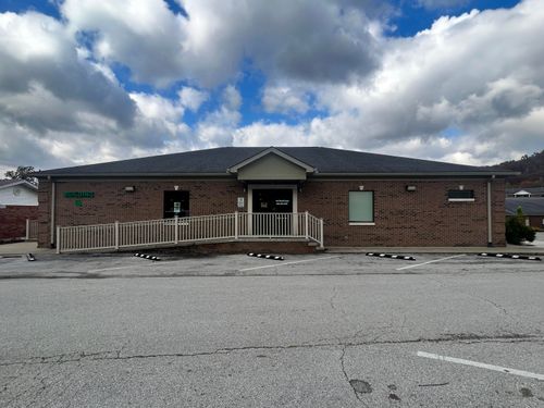 485 Memorial Dr, Manchester, KY, 40962-9111 | Card Image