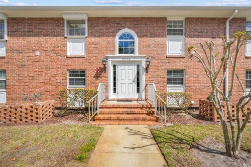 8b8-4224 Lake Underhill Rd, ORLANDO, FL, 32803-7002 | Card Image