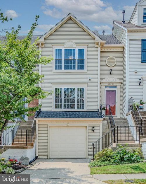 45555 Whitcomb Sq, STERLING, VA, 20166-3011 | Card Image