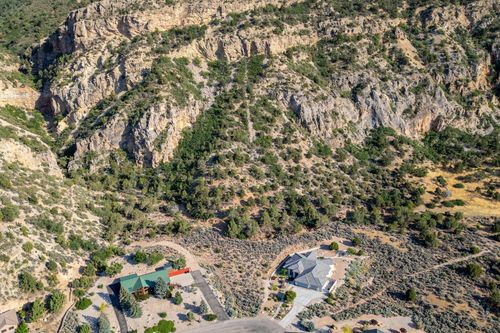 2235 S Chekshani Cliffs, New Harmony, UT, 84757 | Card Image