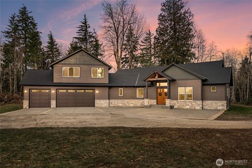 26181 276th Ave Se, Ravensdale, WA, 98051-8634 | Card Image