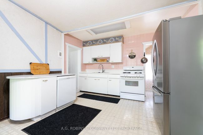 52 Charles St, House other with 4 bedrooms, 2 bathrooms and 3 parking in Port Colborne ON | Image 11