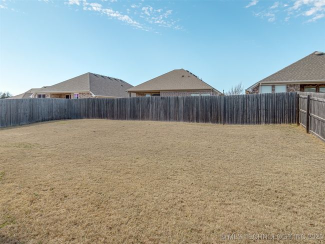 13 Evermore Ln, House other with 3 bedrooms, 2 bathrooms and null parking in Yukon OK | Image 39