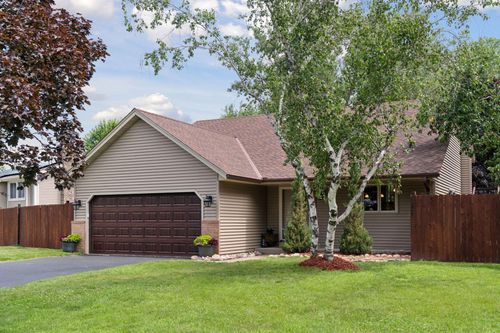 549 Vicki Ln, Shoreview, MN, 55126-4776 | Card Image