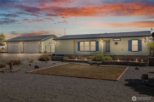 403 Apple Pl Sw, Mattawa, WA, 99349-1931 | Card Image