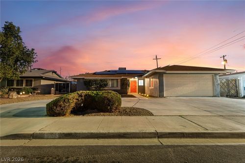 105 Marigold Ln, Las Vegas, NV, 89107-2339 | Card Image