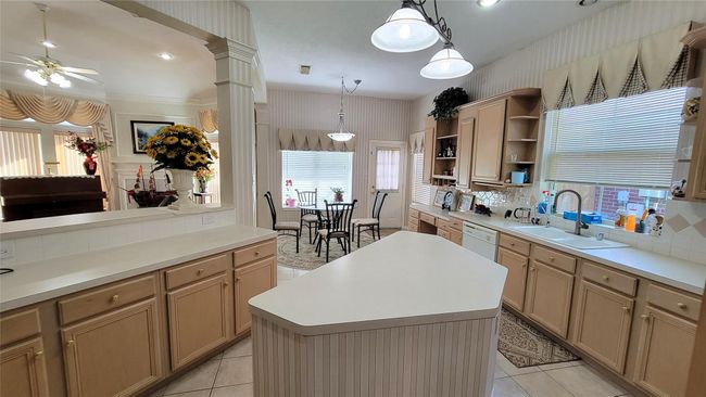 12110 Audubon Ct, House other with 3 bedrooms, 2 bathrooms and 2 parking in Stafford TX | Image 12