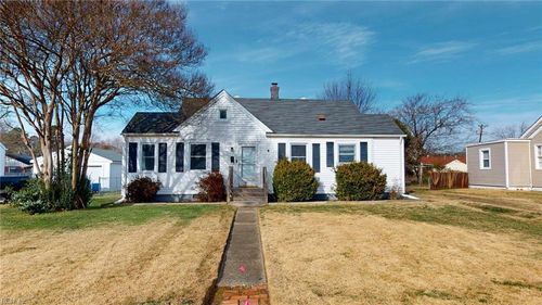 5 Langley Ave, Newport News, VA, 23601-2120 | Card Image