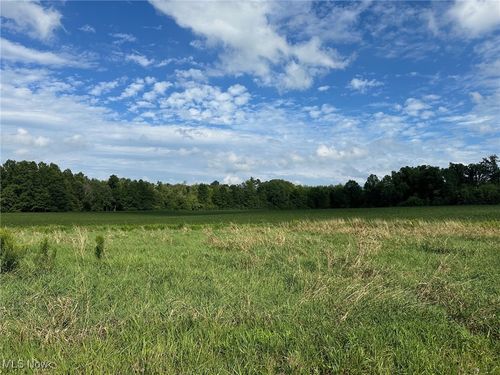 4 Fenstermaker Road, Garrettsville, OH, 44231 | Card Image