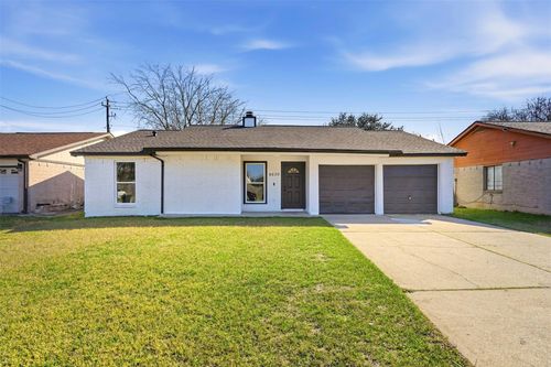 8630 Winewood Dr, Houston, TX, 77044-1304 | Card Image
