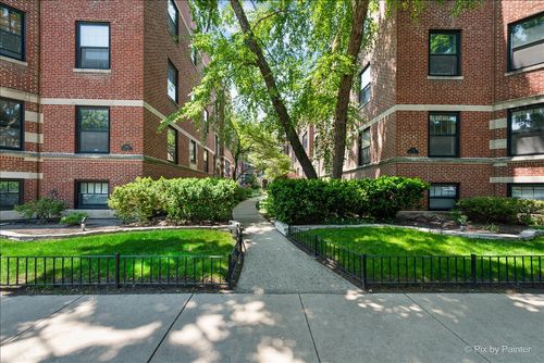 2w-726 Hinman Ave, Evanston, IL, 60202-2570 | Card Image