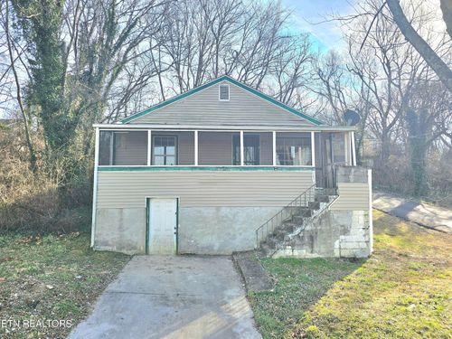 2400 Center Ave, Knoxville, TN, 37915-2137 | Card Image